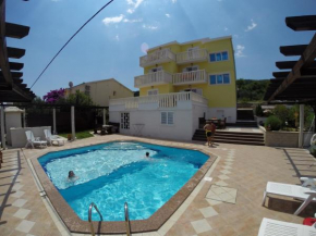 Apartments Romana